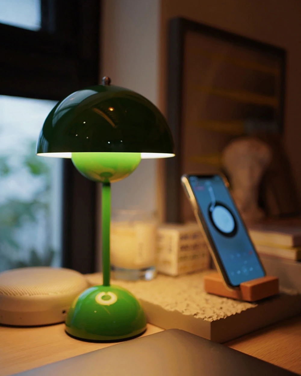 Modern Danish Minimalist Rechargeable Wireless Mushroom Table Lamp (Flowerpot VP9)